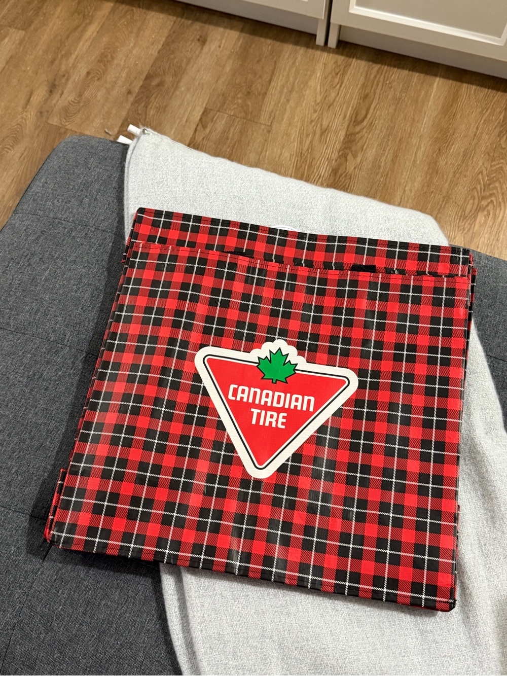 Hudson Williams Canadian Tire shopping tote